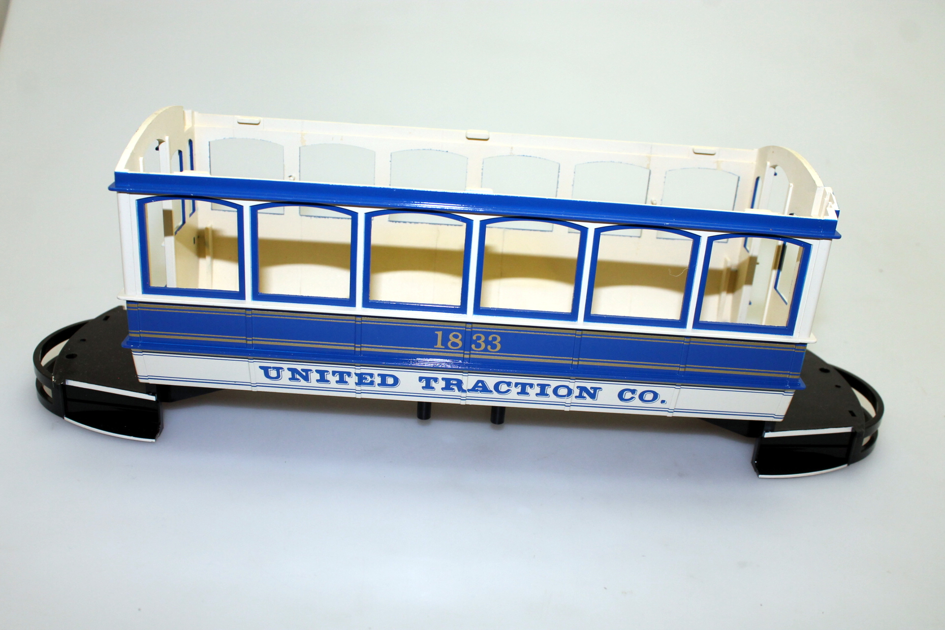 (image for) Closed Trolley Shell W/O Roof ( LS Kit Bashing )